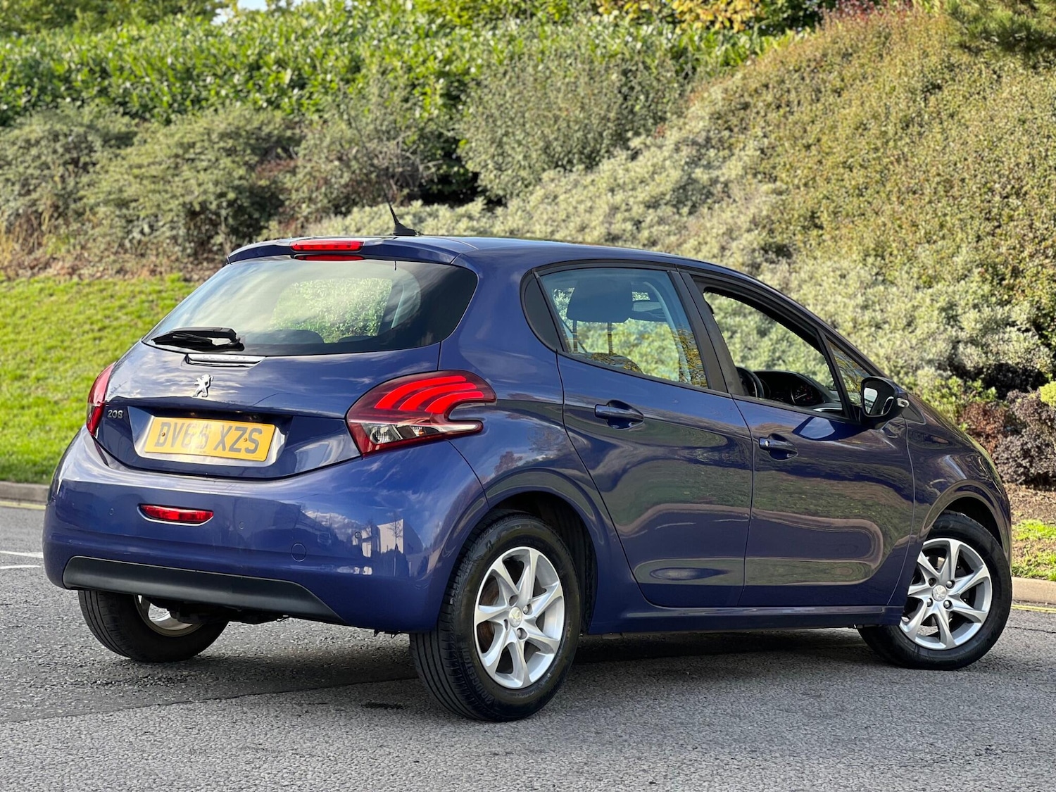 Used Peugeot 208 2015 for sale - 76549063: Photo 9