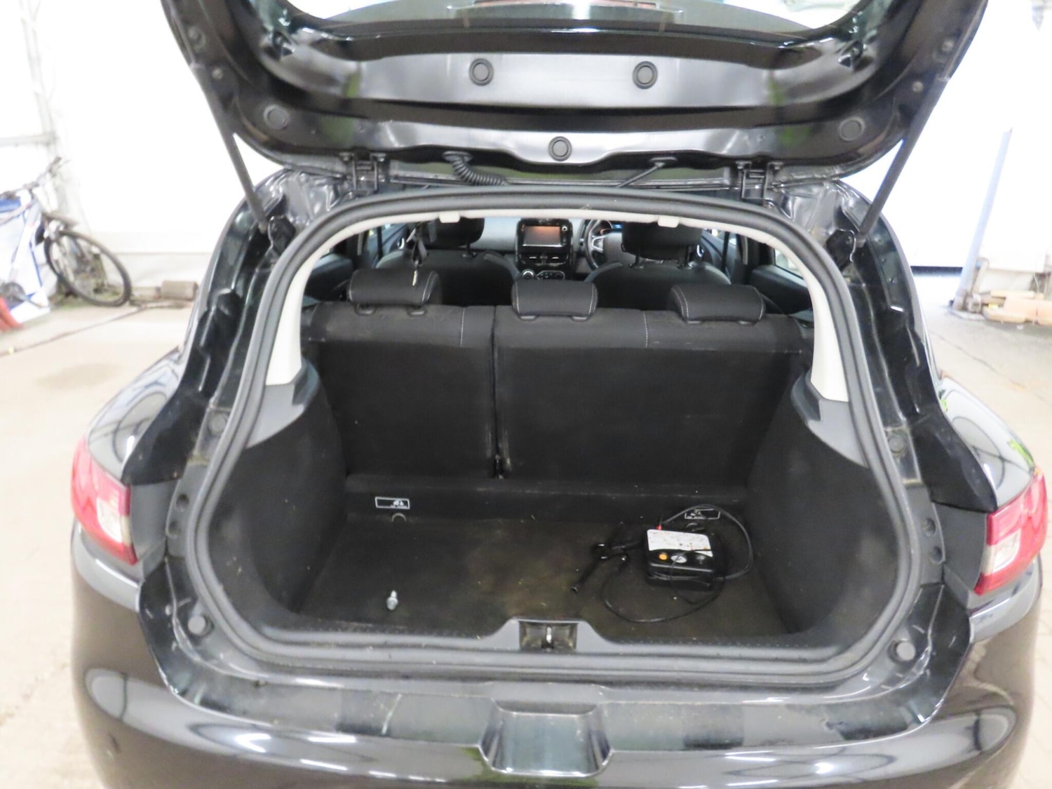 Used Renault Clio 2016 for sale - 77992865: Photo 12