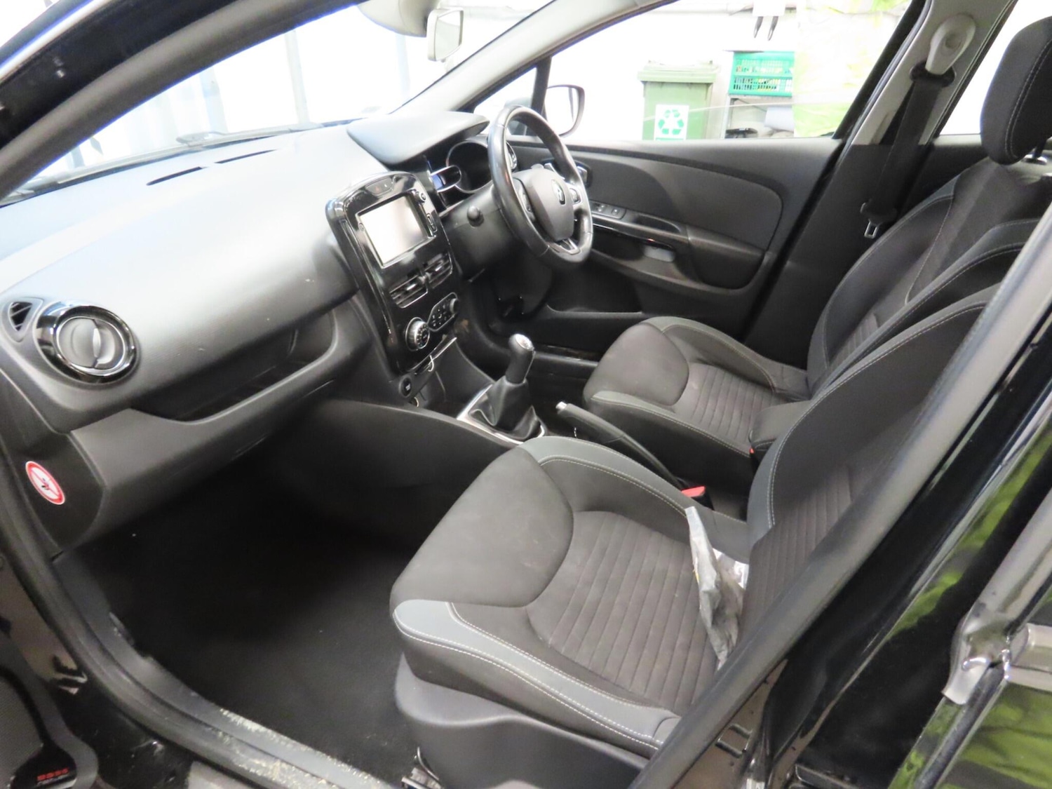 Used Renault Clio 2016 for sale - 77992865: Photo 6