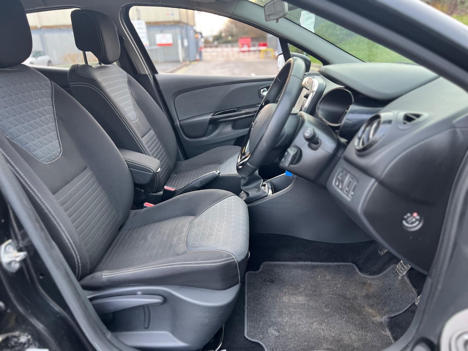 Used Renault Clio 2014 for sale - 77229785: Photo 16