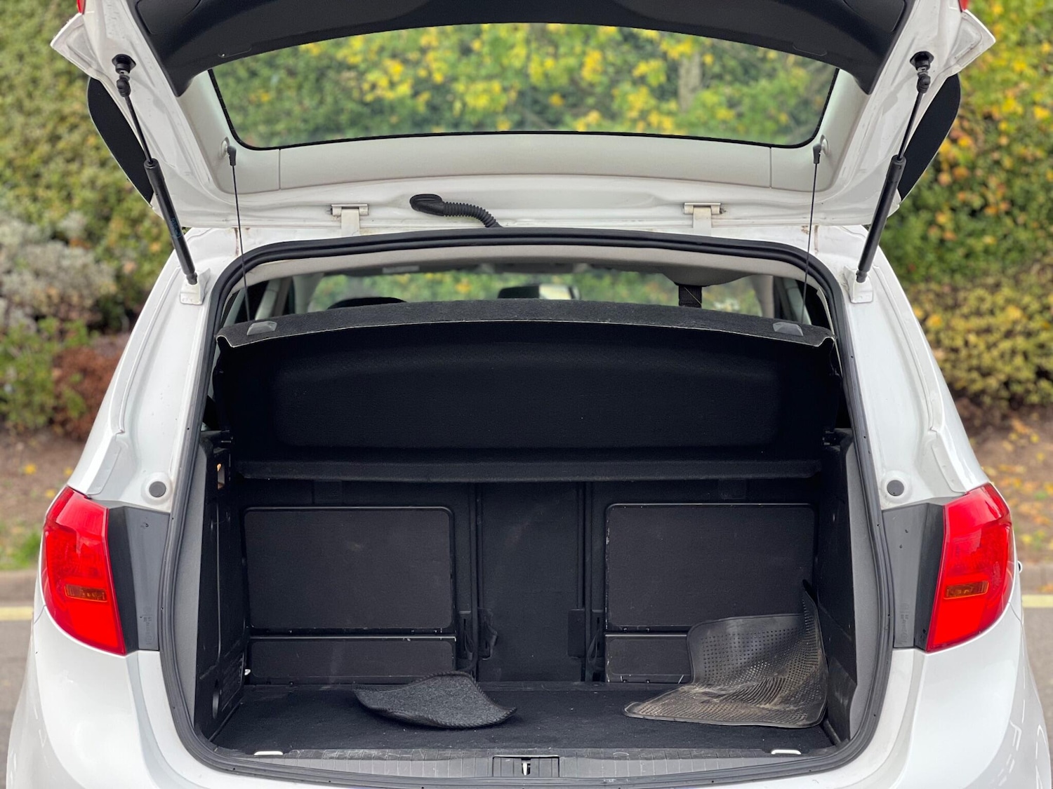 Used Vauxhall Meriva 2015 for sale - 75808912: Photo 15