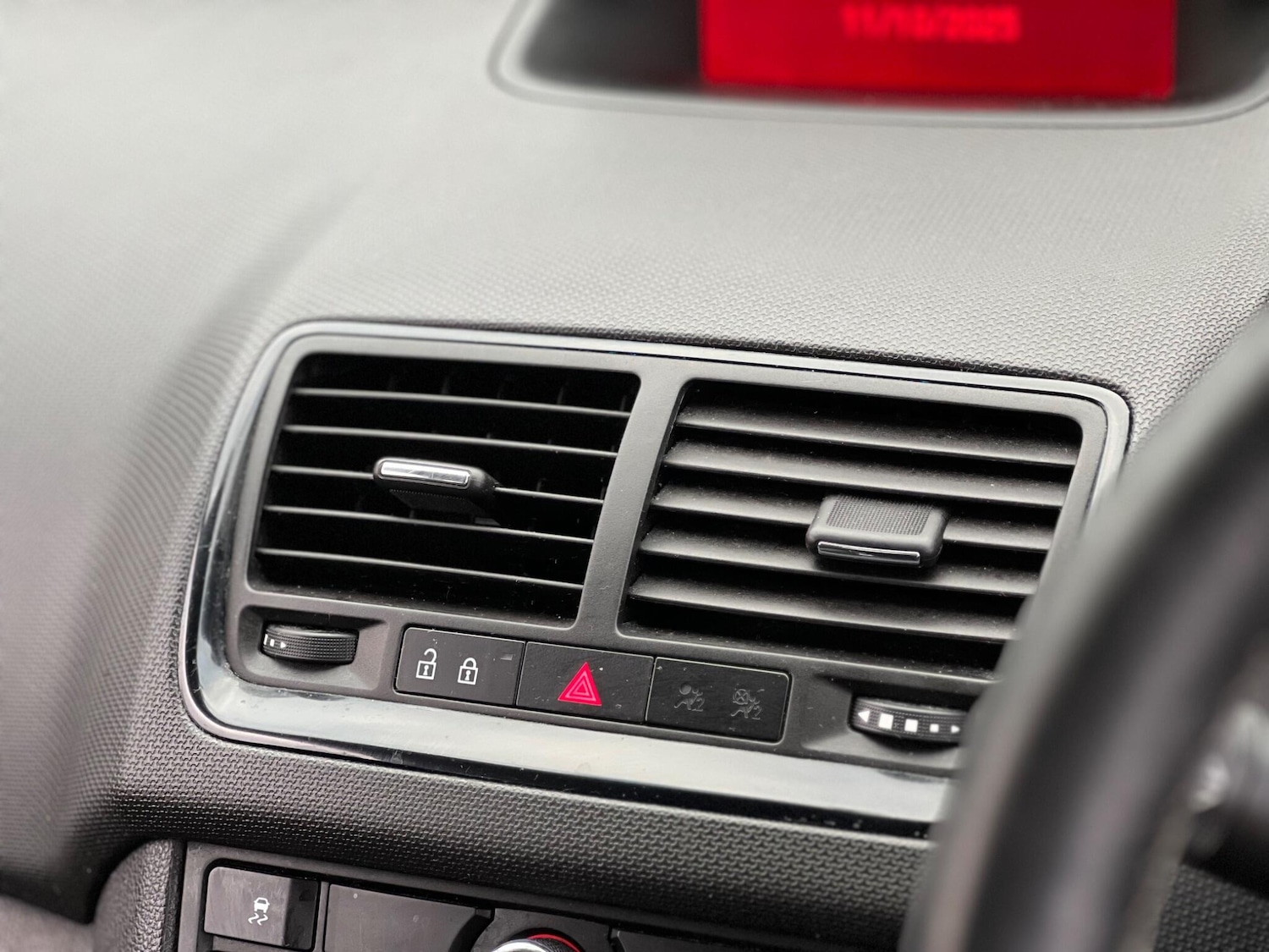 Used Vauxhall Meriva 2015 for sale - 75808912: Photo 27