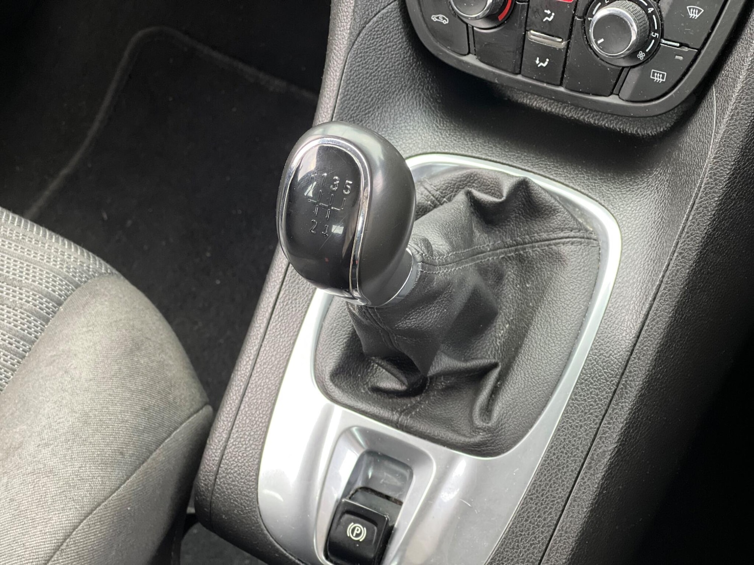 Used Vauxhall Meriva 2015 for sale - 75808912: Photo 29