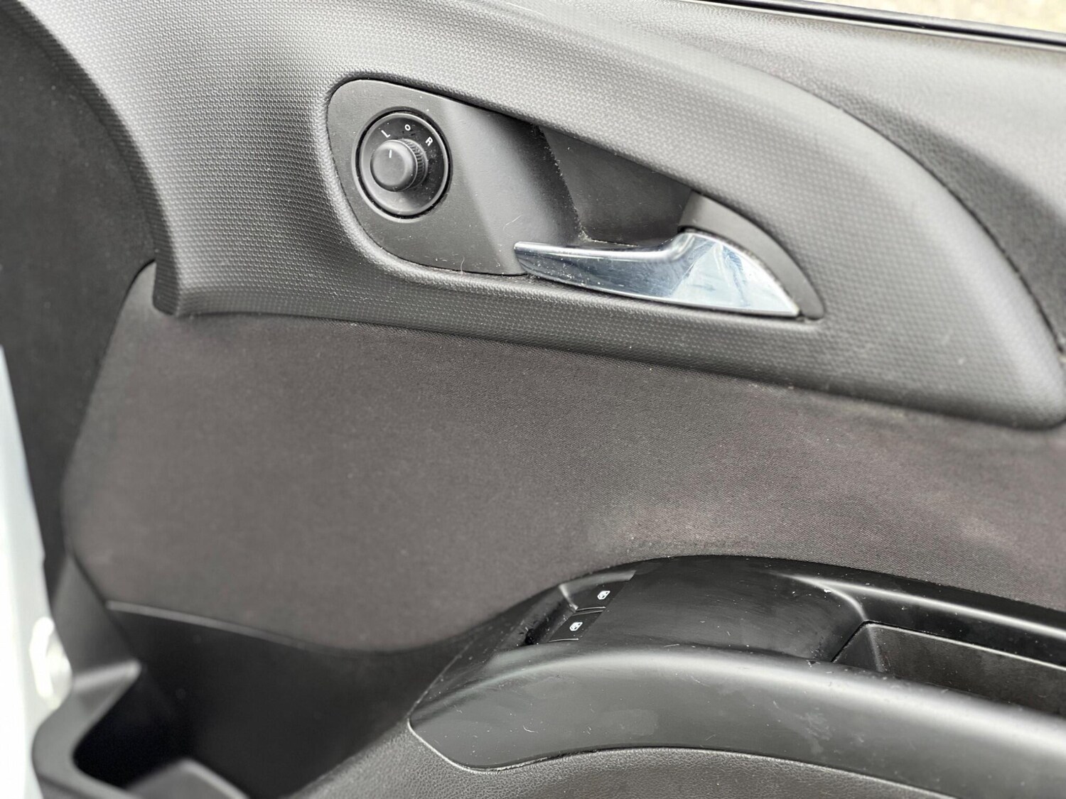 Used Vauxhall Meriva 2015 for sale - 75808912: Photo 37