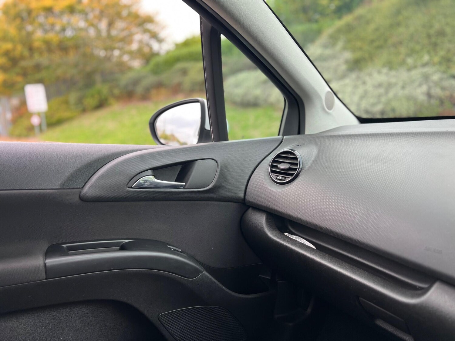 Used Vauxhall Meriva 2015 for sale - 75808912: Photo 40