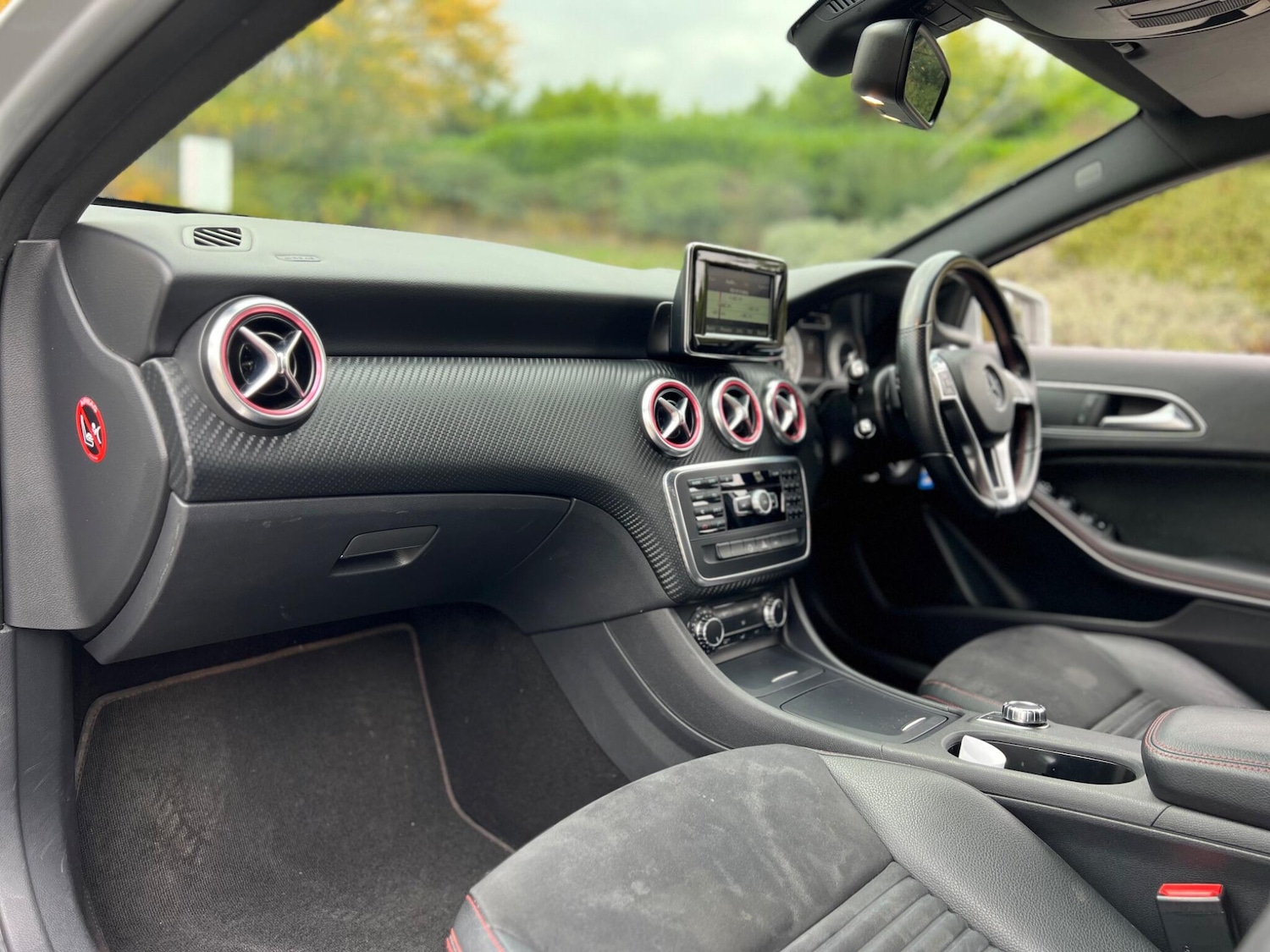 Used Mercedes-Benz A-Class 2014 for sale - 76306511: Photo 5