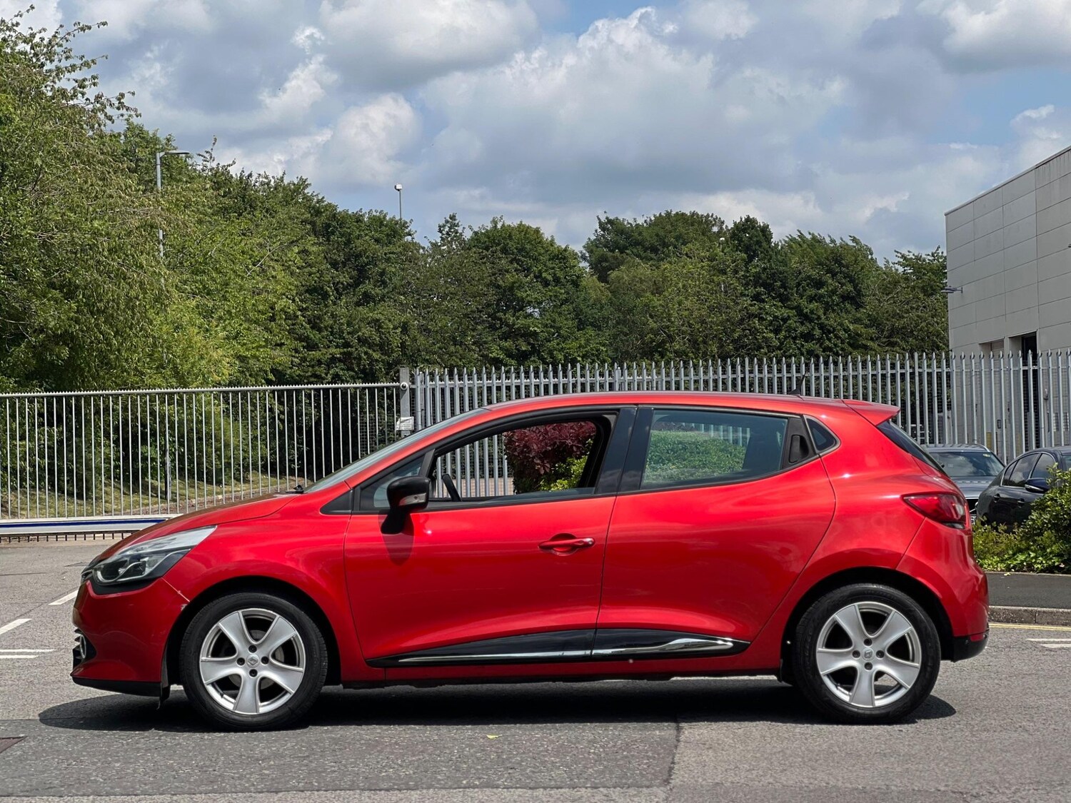 Used Renault Clio for sale - 77722844: Photo 14