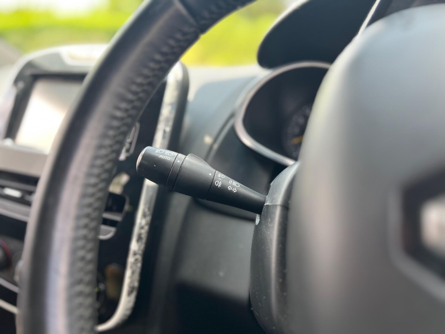 Used Renault Clio for sale - 77722844: Photo 27