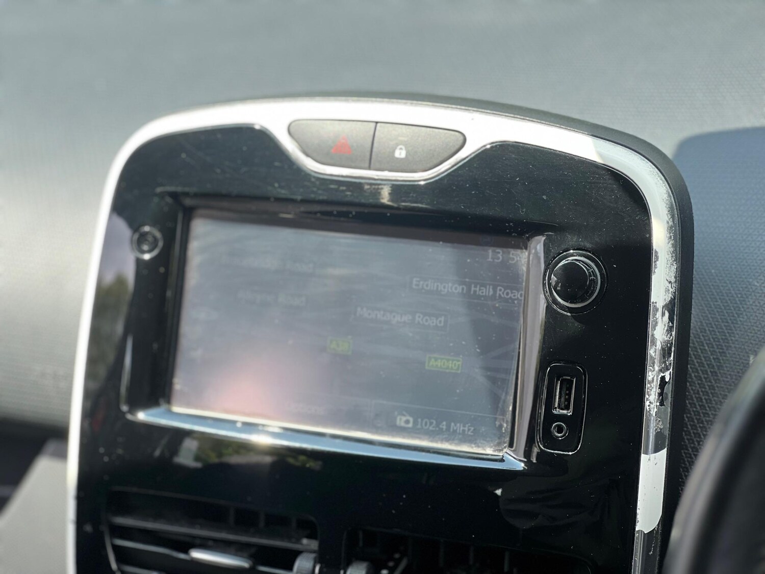 Used Renault Clio for sale - 77722844: Photo 28