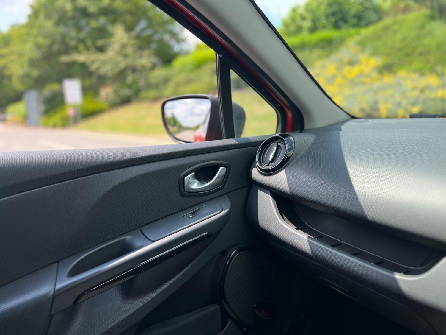 Used Renault Clio for sale - 77722844: Photo 40