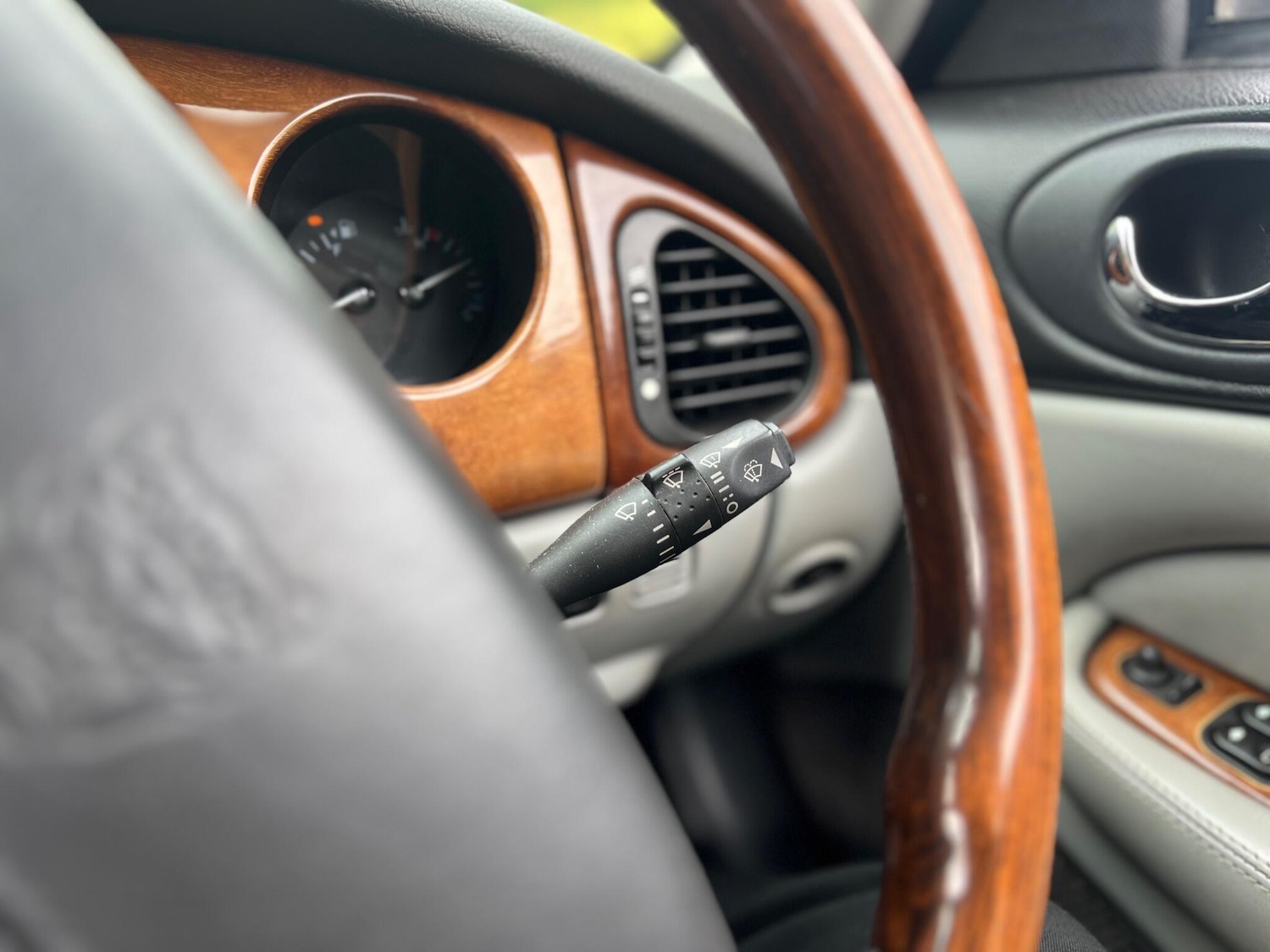 Used Jaguar XK8 2002 for sale - 75809916: Photo 22