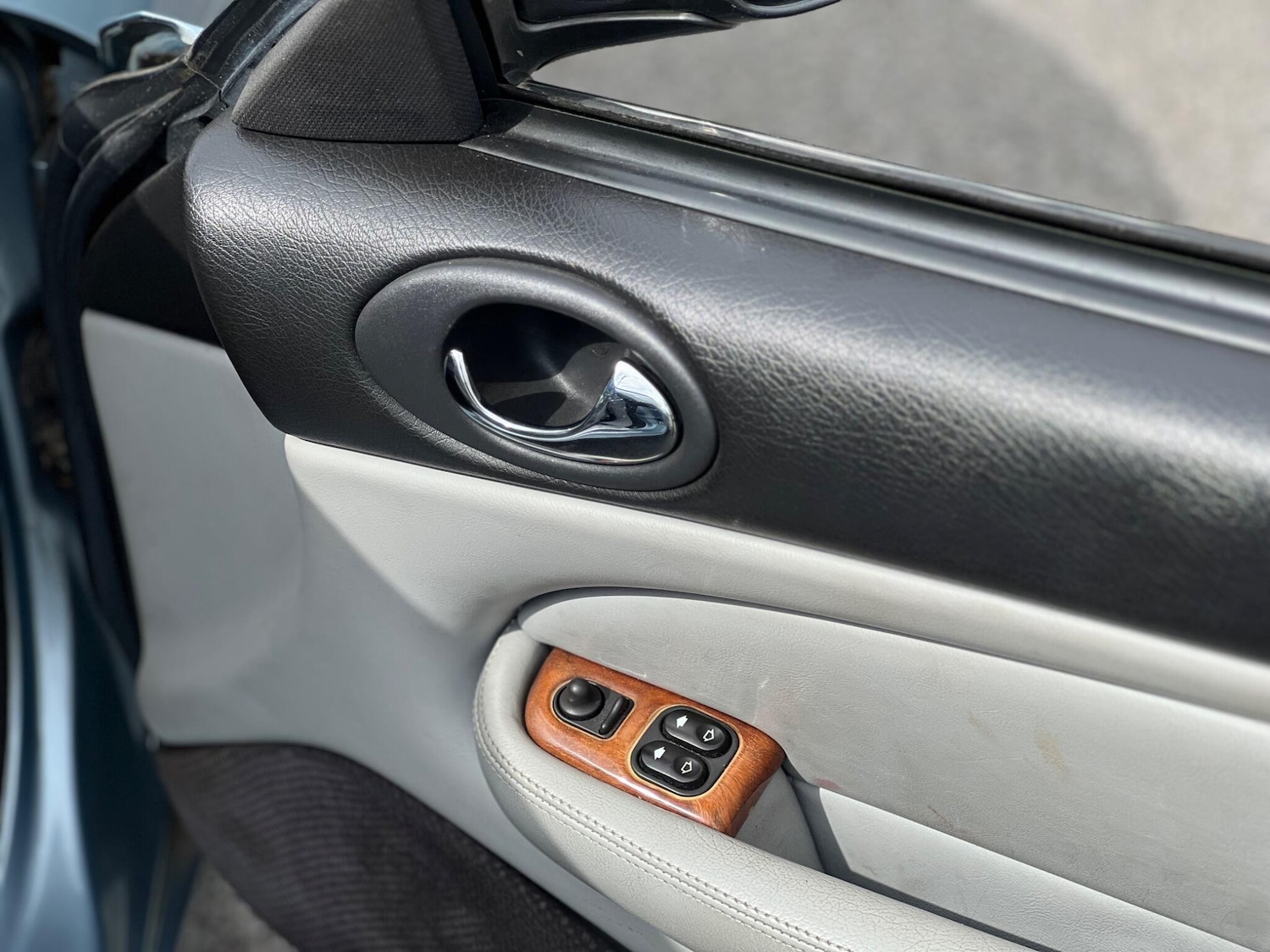 Used Jaguar XK8 2002 for sale - 75809916: Photo 34