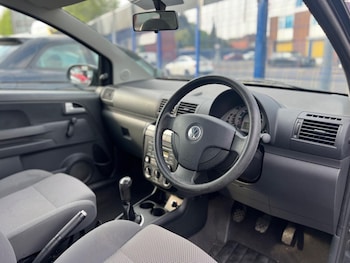 Used Volkswagen Fox 2010 for sale - 78535350: Photo