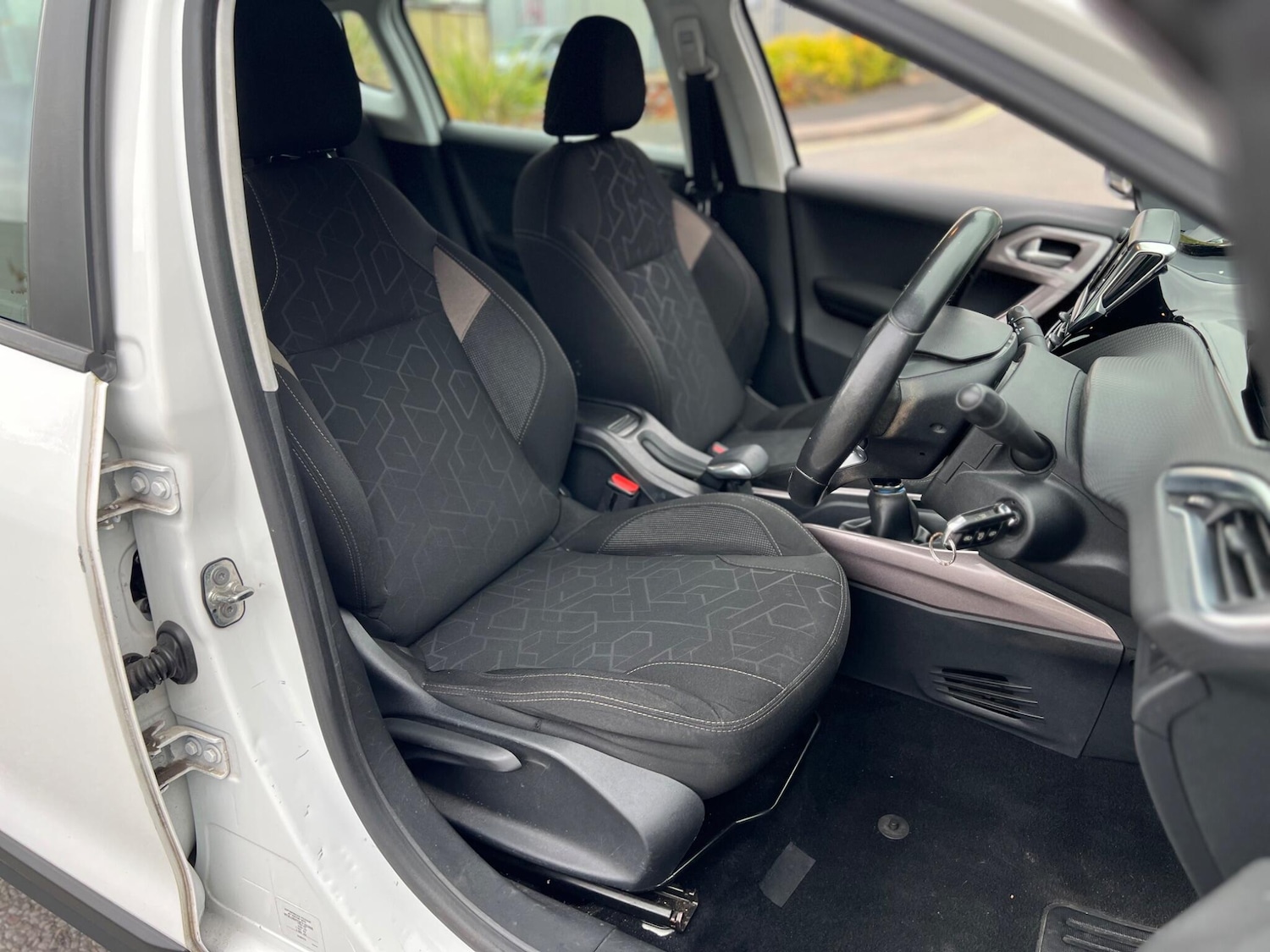 Used Peugeot 2008 2016 for sale - 76239760: Photo 17