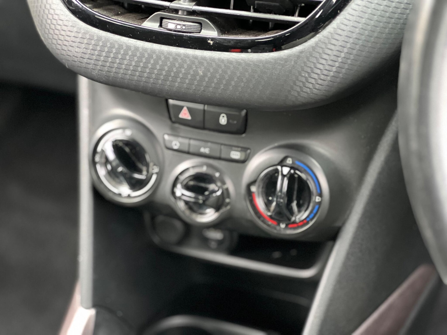 Used Peugeot 2008 2016 for sale - 76239760: Photo 29