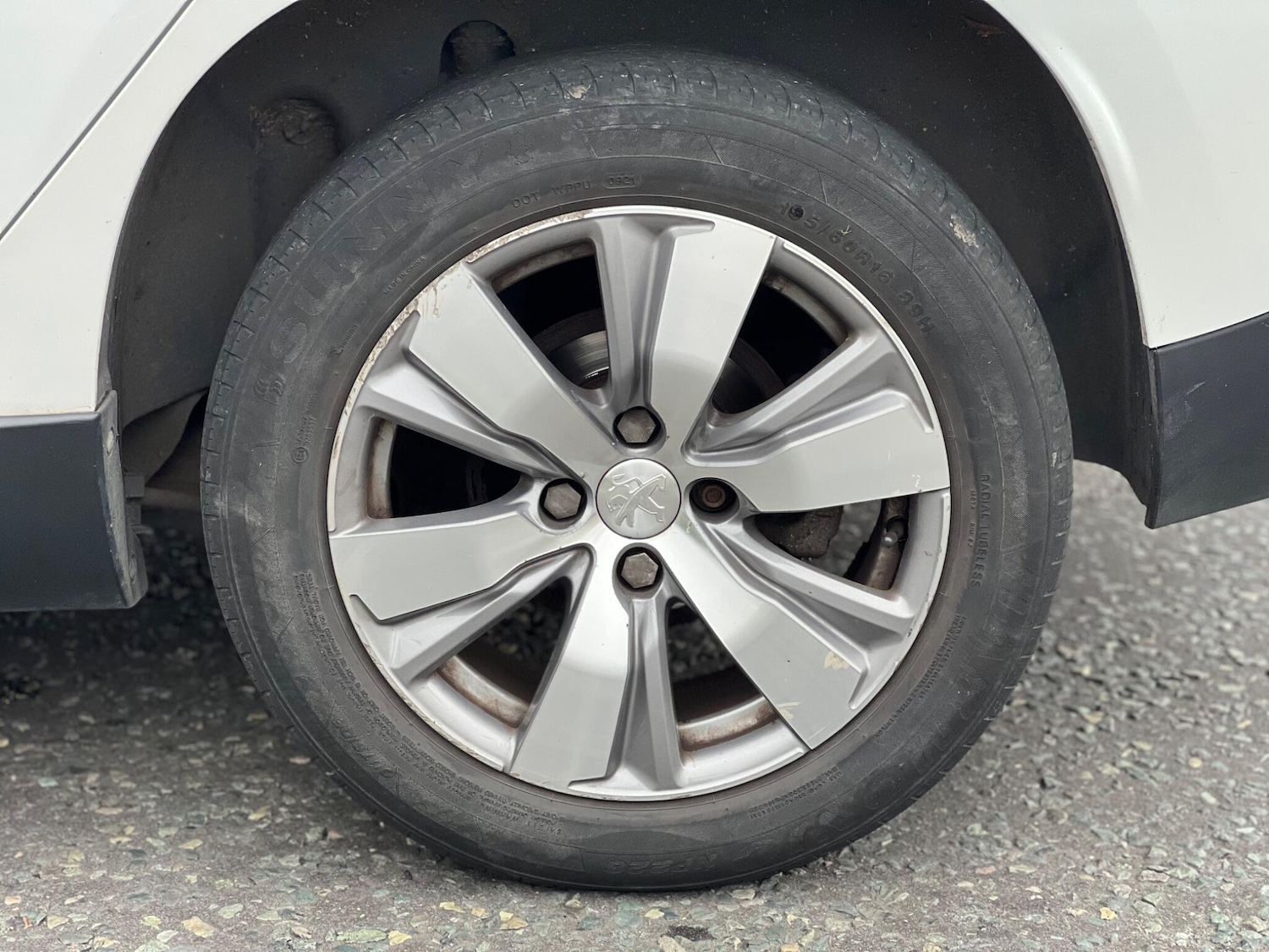 Used Peugeot 2008 2016 for sale - 76239760: Photo 38