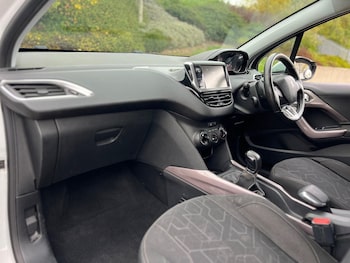 Used Peugeot 2008 2016 for sale - 76239760: Photo 4