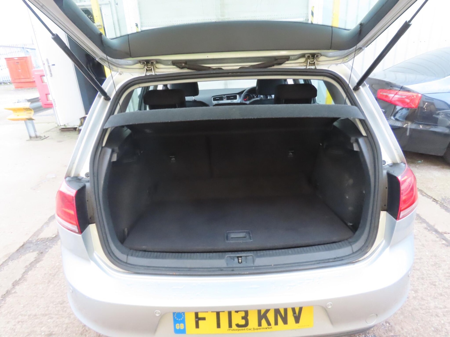 Used Volkswagen Golf 2013 for sale - 77784303: Photo 10