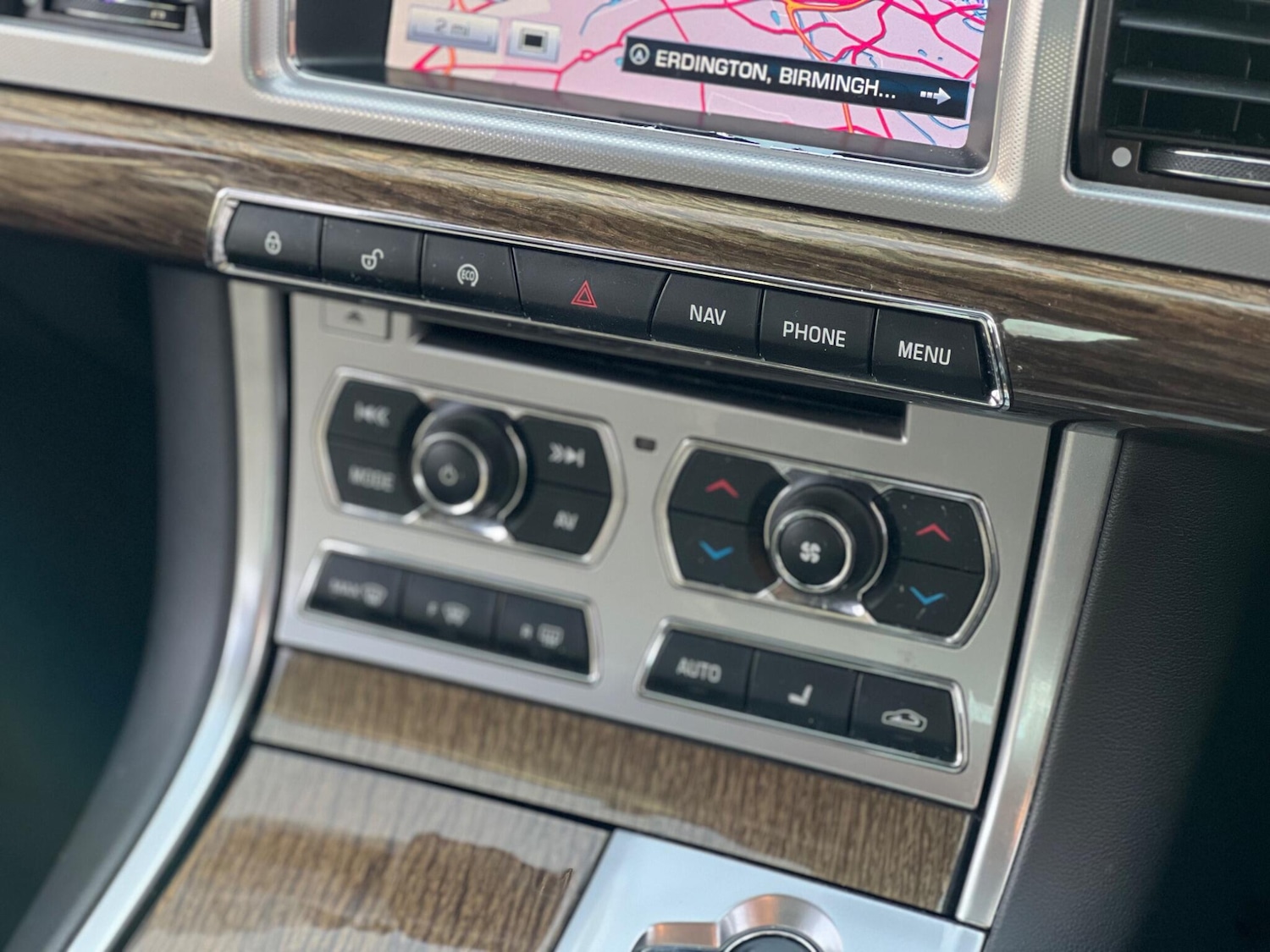 Used Jaguar XF 2014 for sale - 77143265: Photo 32