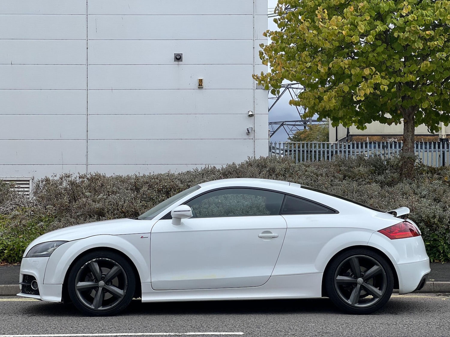 Used Audi TT 2010 for sale - 76060953: Photo 13