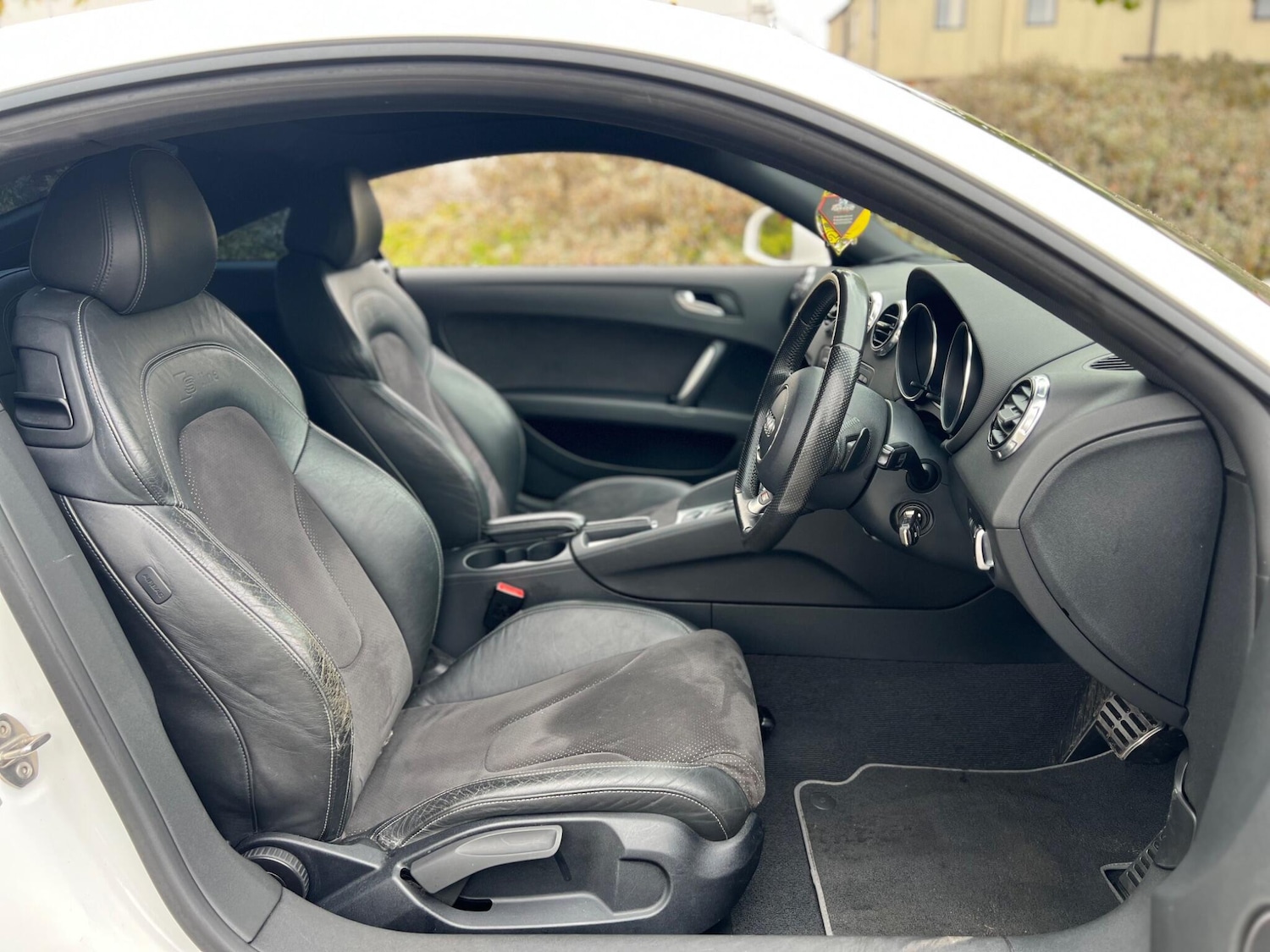 Used Audi TT 2010 for sale - 76060953: Photo 15