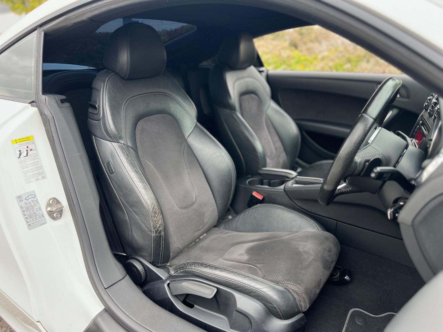Used Audi TT 2010 for sale - 76060953: Photo 16