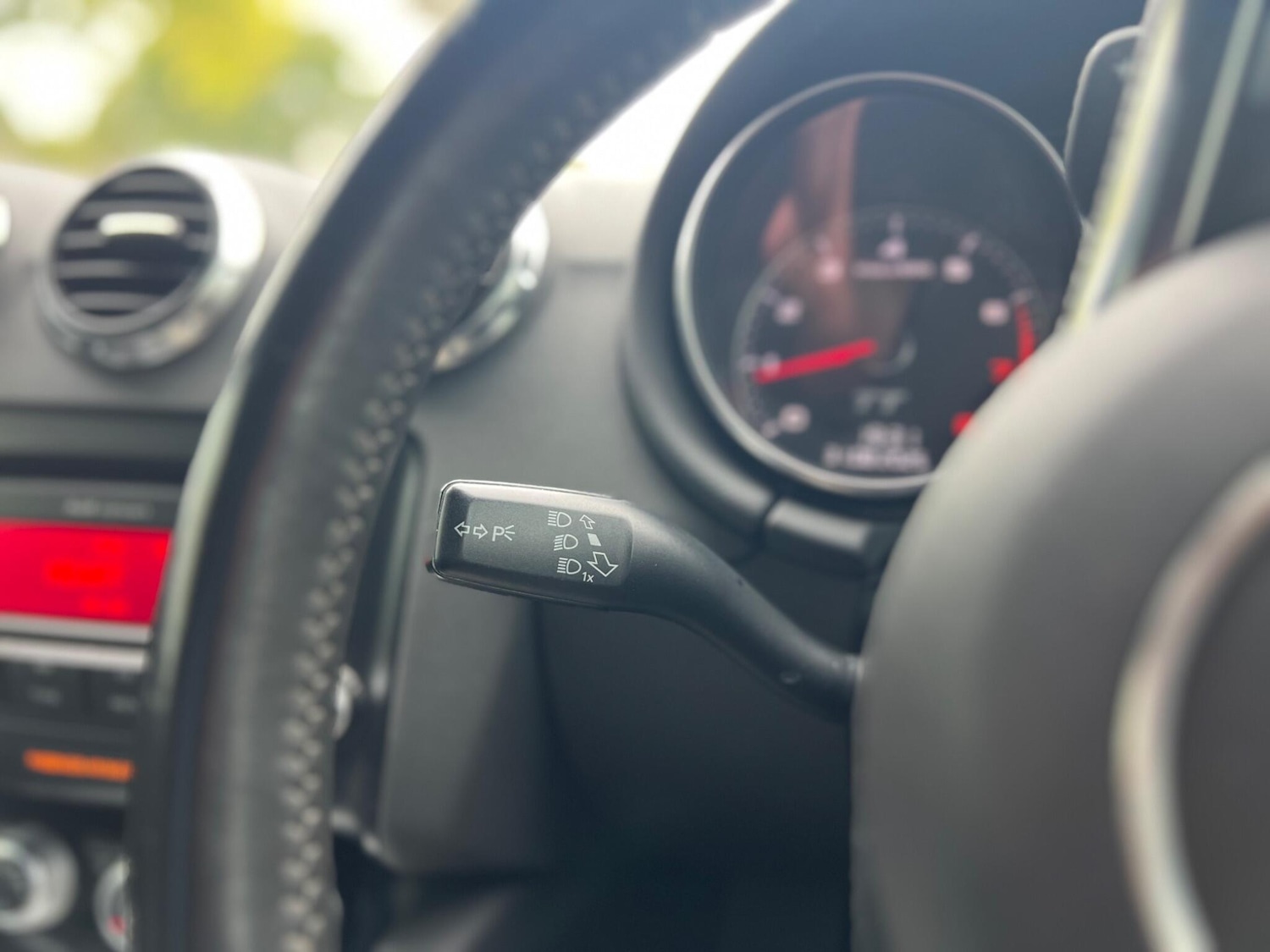 Used Audi TT 2010 for sale - 76060953: Photo 22