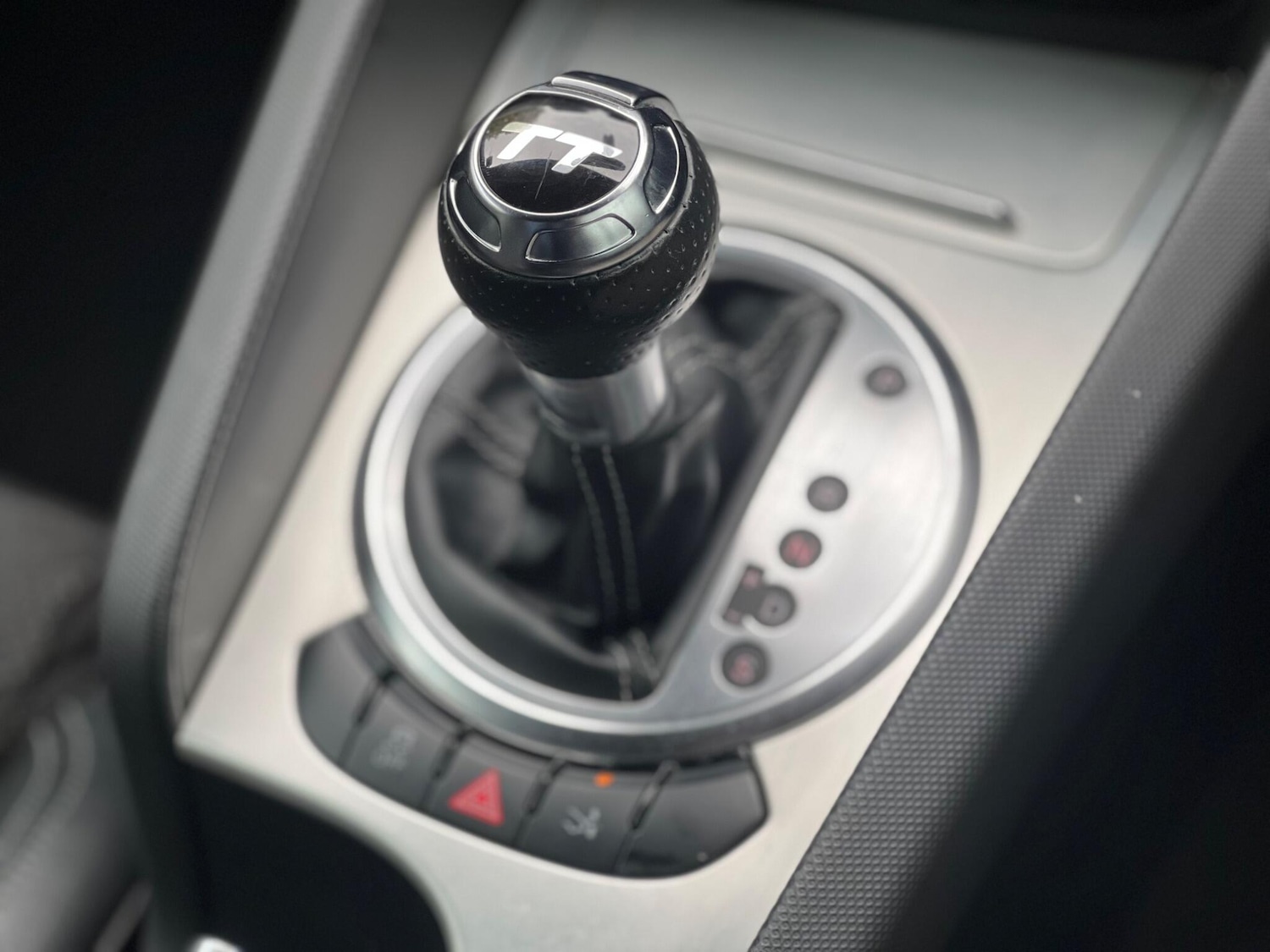 Used Audi TT 2010 for sale - 76060953: Photo 26