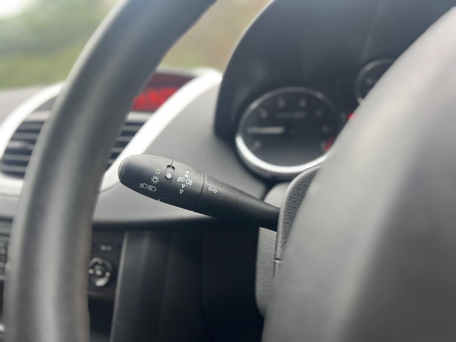 Used Peugeot 207 2009 for sale - 77550550: Photo 22