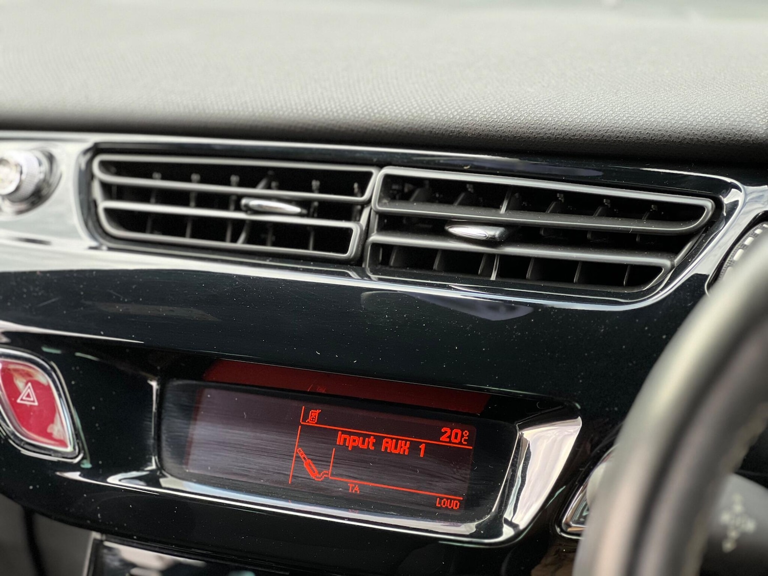 Used Citroen DS3 2015 for sale - 76024432: Photo 24