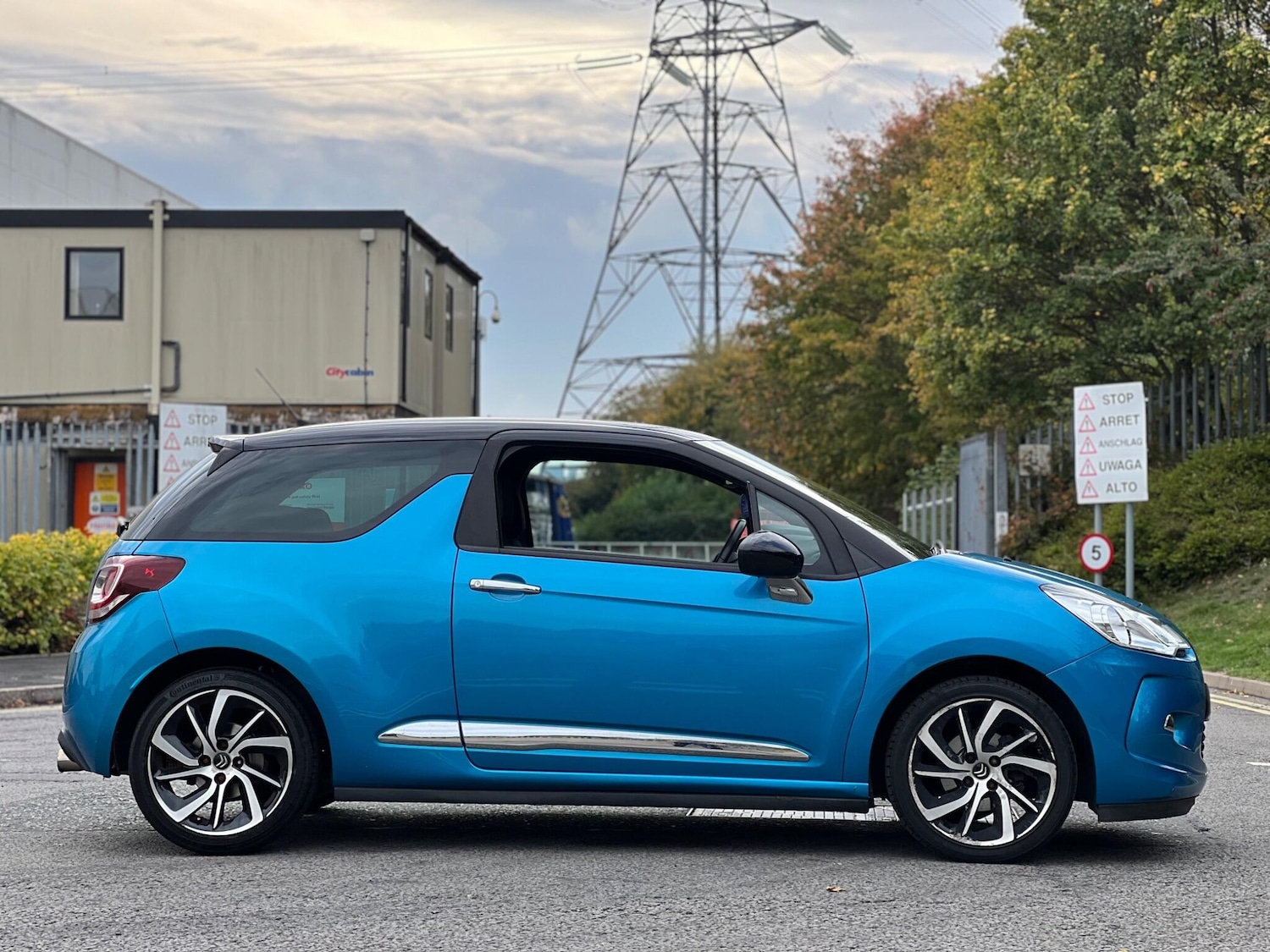 Used Citroen DS3 2015 for sale - 76024432: Photo 8