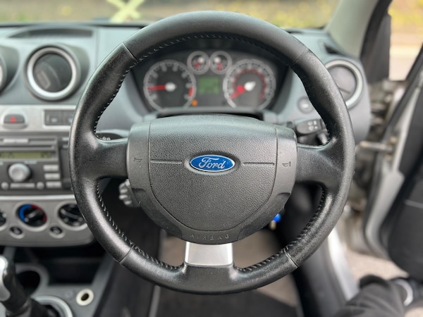 Used Ford Fiesta 2007 for sale - 76239440: Photo 5