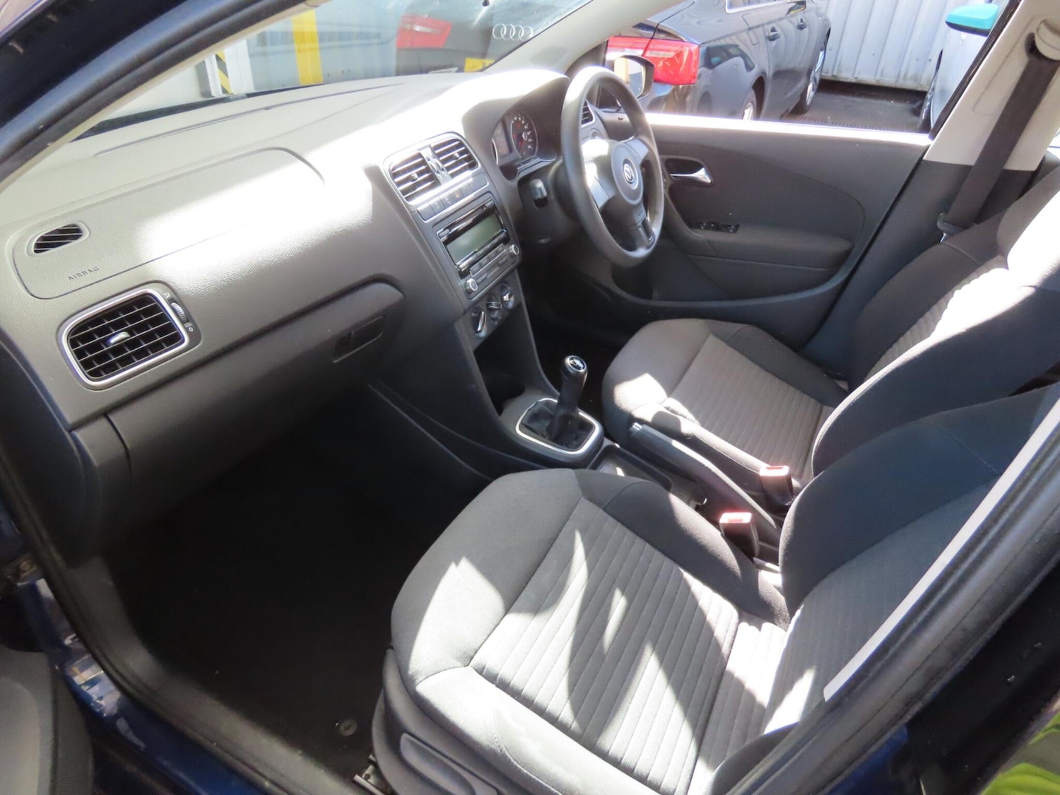 Used Volkswagen Polo 2010 for sale - 77970642: Photo 11