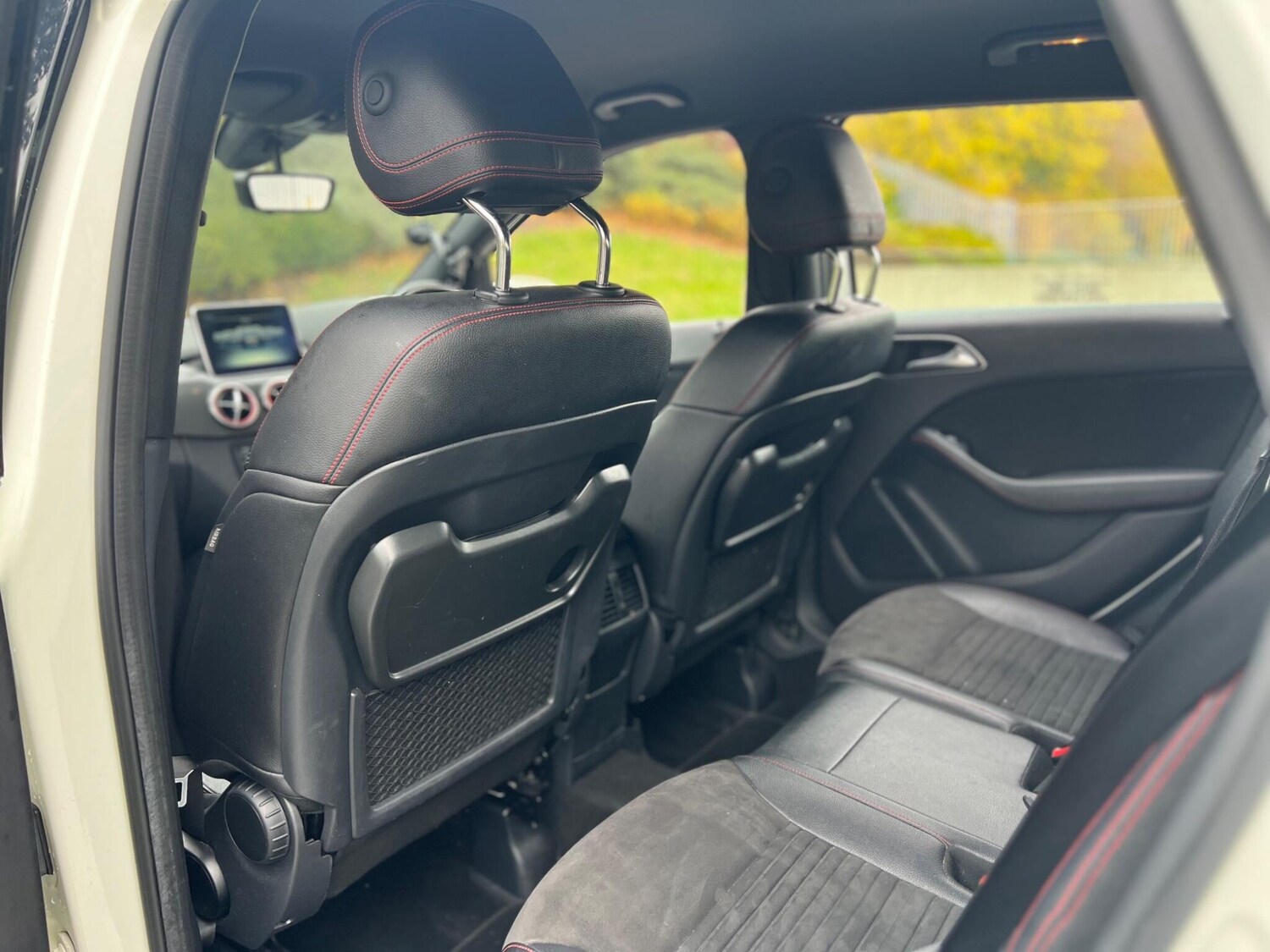 Used Mercedes-Benz B Class 2015 for sale - 76388925: Photo 23