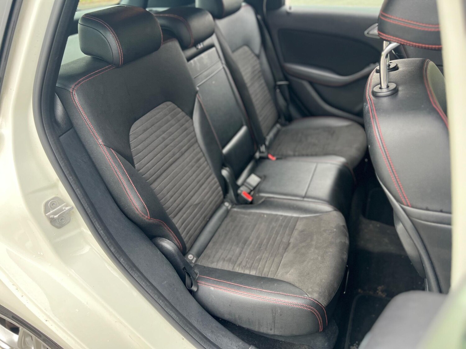 Used Mercedes-Benz B Class 2015 for sale - 76388925: Photo 24