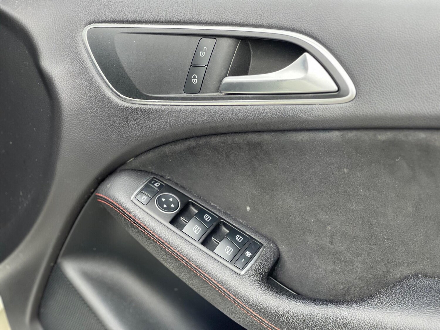 Used Mercedes-Benz B Class 2015 for sale - 76388925: Photo 40