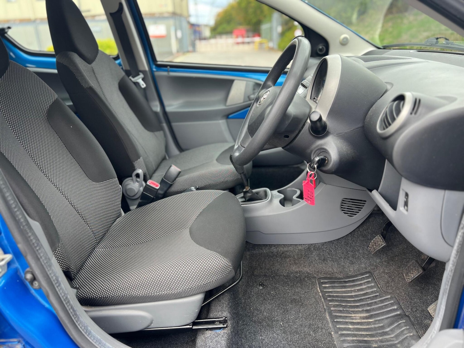 Used Toyota AYGO 2011 for sale - 75810162: Photo 16