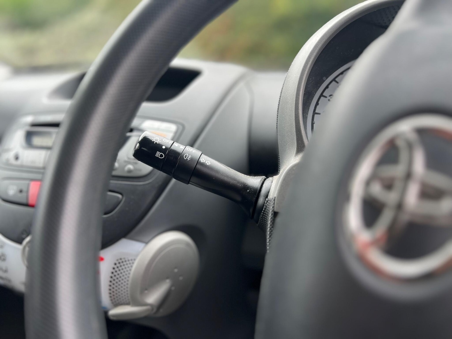 Used Toyota AYGO 2011 for sale - 75810162: Photo 25