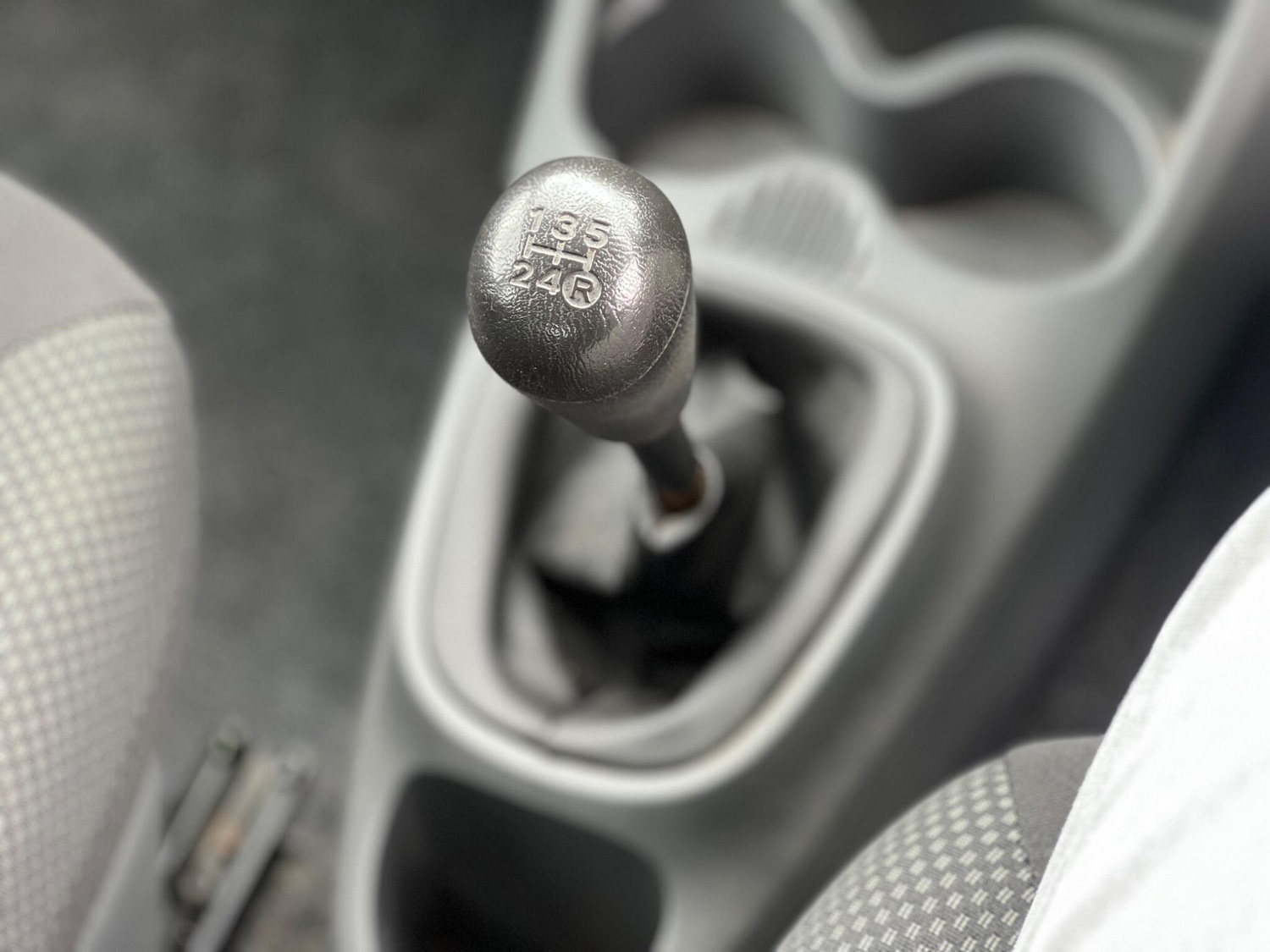 Used Toyota AYGO 2011 for sale - 75810162: Photo 28