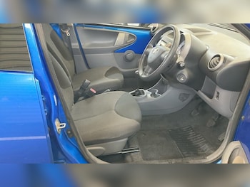 Used Toyota AYGO 2011 for sale - 75810162: Photo