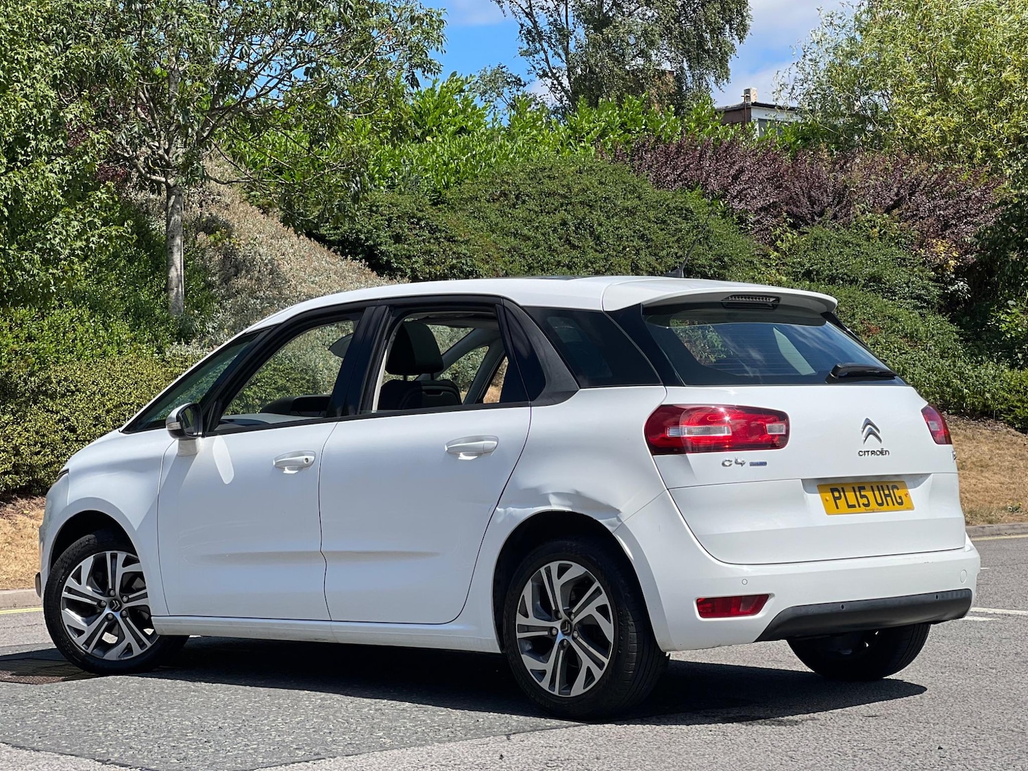 Used Citroen C4 Picasso 2015 for sale - 76994235: Photo 14