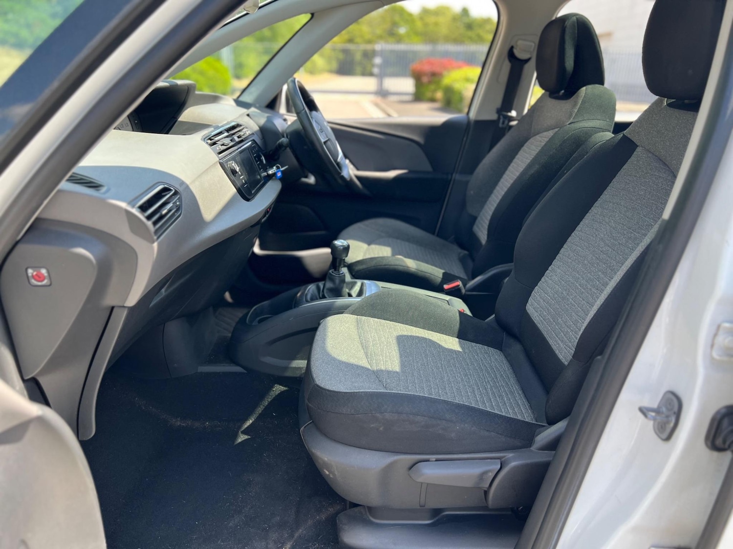 Used Citroen C4 Picasso 2015 for sale - 76994235: Photo 19