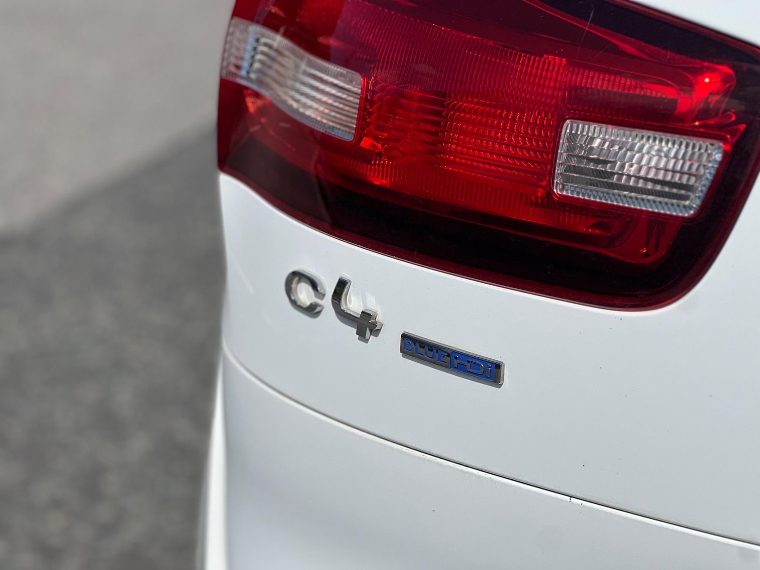 Used Citroen C4 Picasso 2015 for sale - 76994235: Photo 35