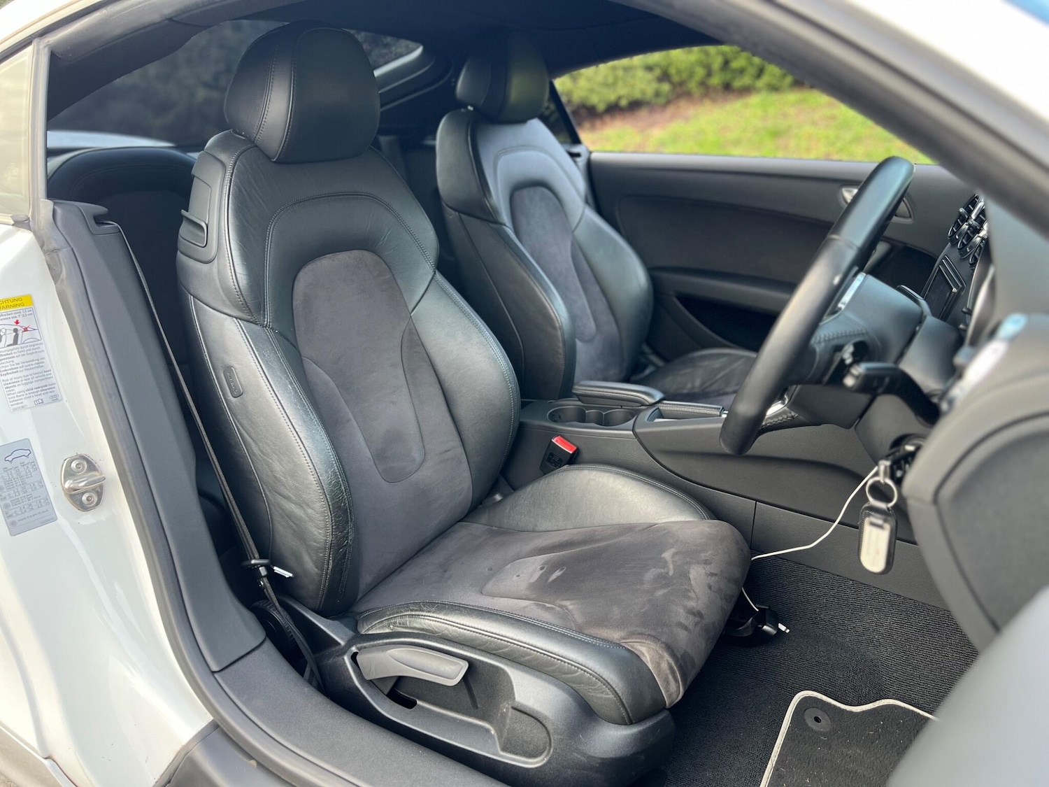 Used Audi TT 2011 for sale - 76898941: Photo 15