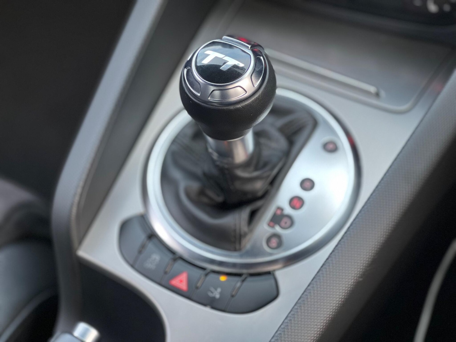 Used Audi TT 2011 for sale - 76898941: Photo 25