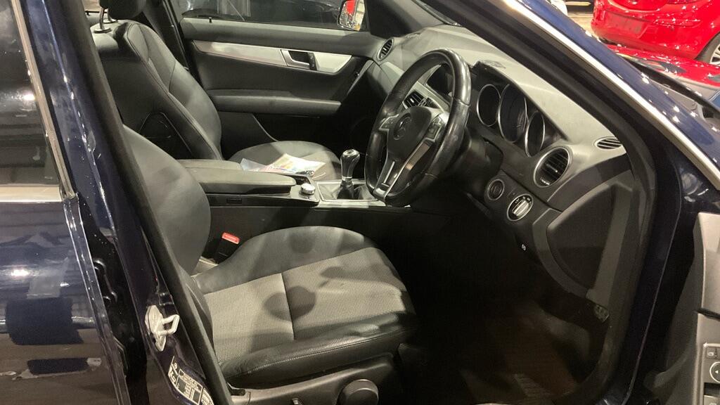 Used Mercedes-Benz C Class 2012 for sale - 77290902: Photo 3