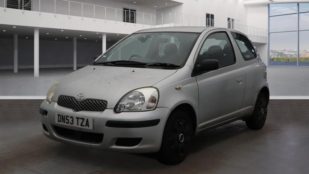 Used Toyota Yaris 2004 for sale - 76550451: Photo 2