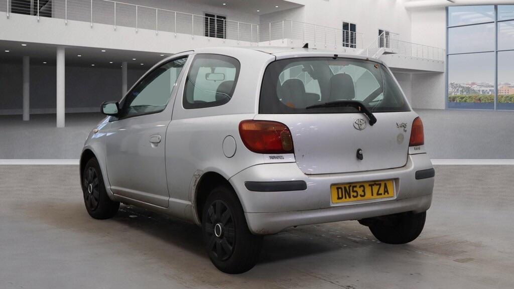 Used Toyota Yaris 2004 for sale - 76550451: Photo 3
