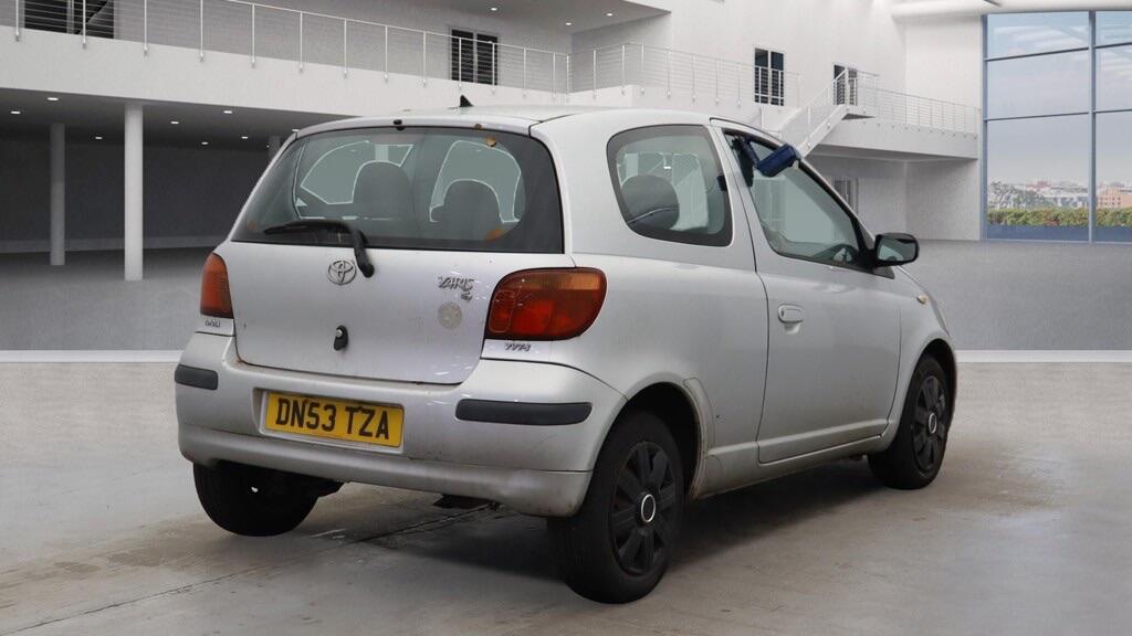 Used Toyota Yaris 2004 for sale - 76550451: Photo 4