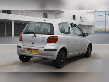 Used Toyota Yaris 2004 for sale - 76550451: Photo